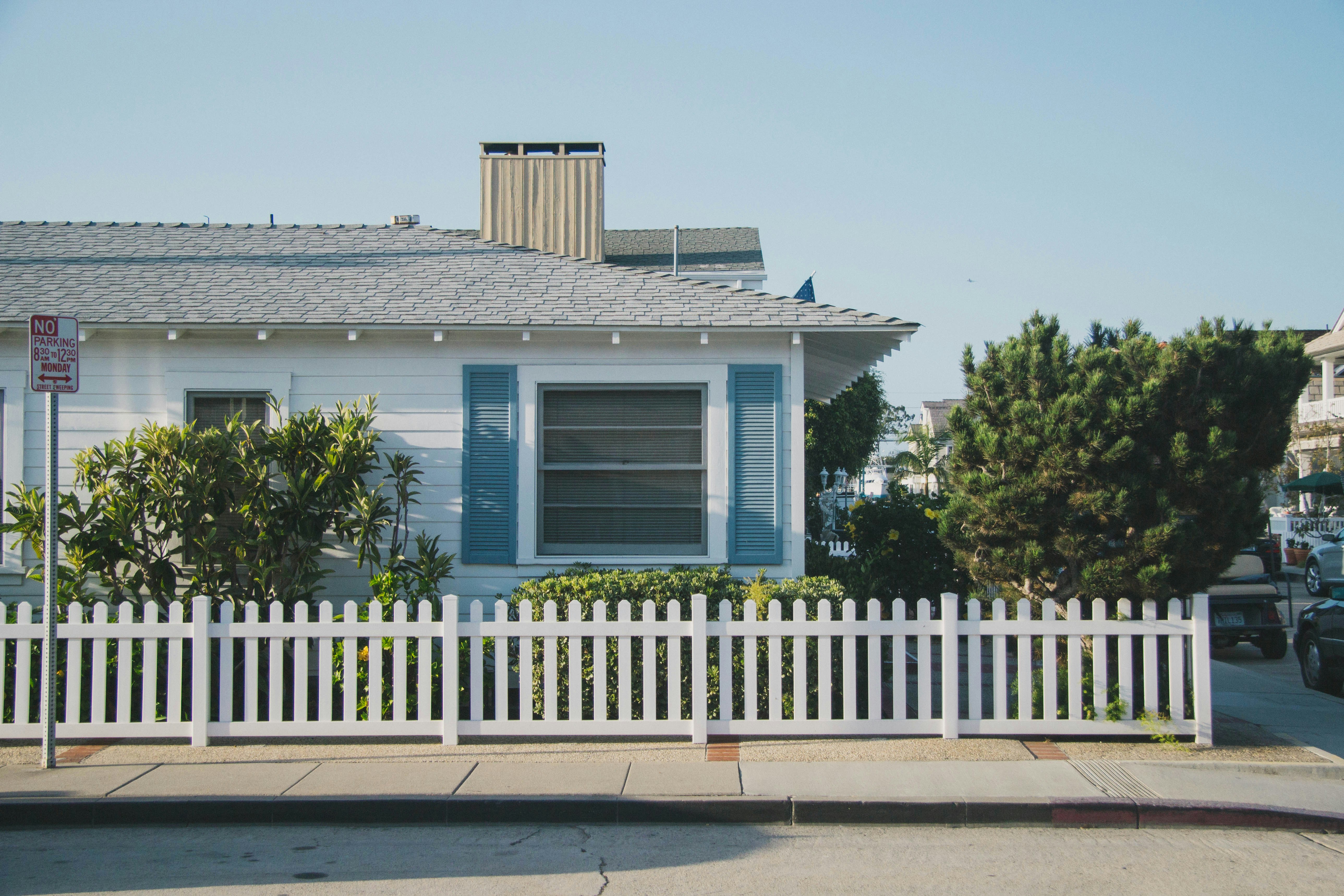 Top Real Estate Trends to Watch in 2025 cover image